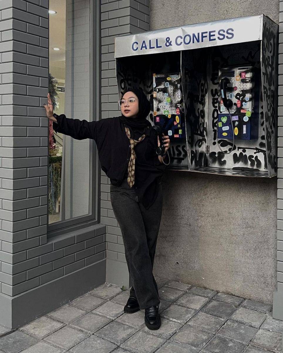 Pilihan outfit untuk gaya ala skena (instagram.com/s.sraaa)