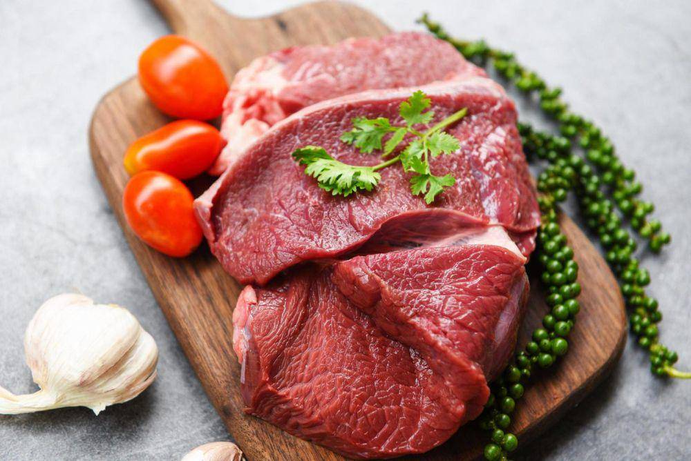 ilustrasi daging sapi (vecteezy.com/Bigc Studio)
