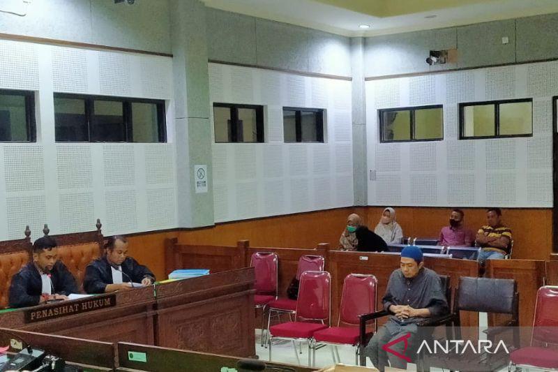 Terdakwa Korupsi BLUD Praya Salin Fakta Persidangan dalam Belasan CD