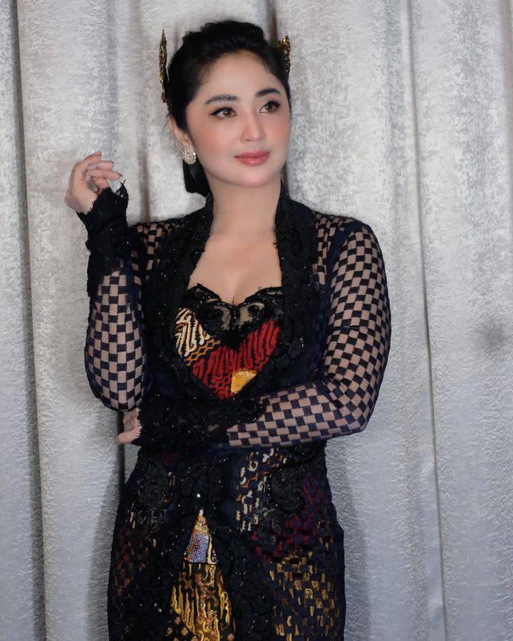permintaan maaf Dewi Perssik ke Pak RT (instagram.com/dewiperssik9)