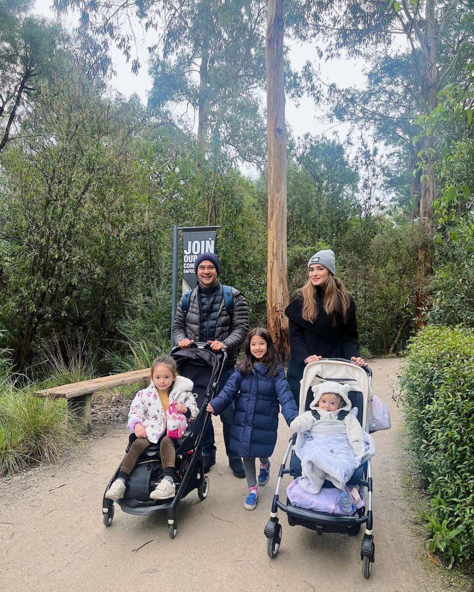 potret keluarga Yasmine Wildblood liburan di Australia (instagram.com/yaswildblood)