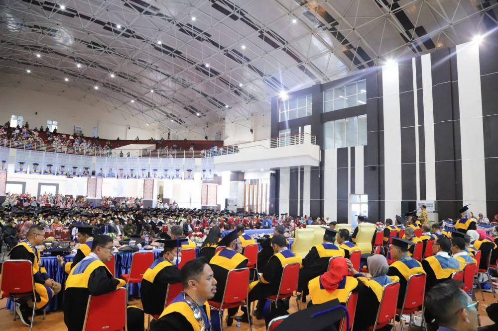 Potret kegiatan prosesi wisuda di Universitas Tadulako Palu, Sulawesi Tengah, Rabu (5/7/2023). (Dok. Kemnaker)