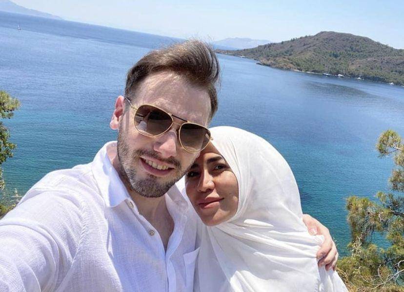 potret perjalanan cinta Cinta Penelope dan Taha Gokhan (Instagram.com/tahaarikan)