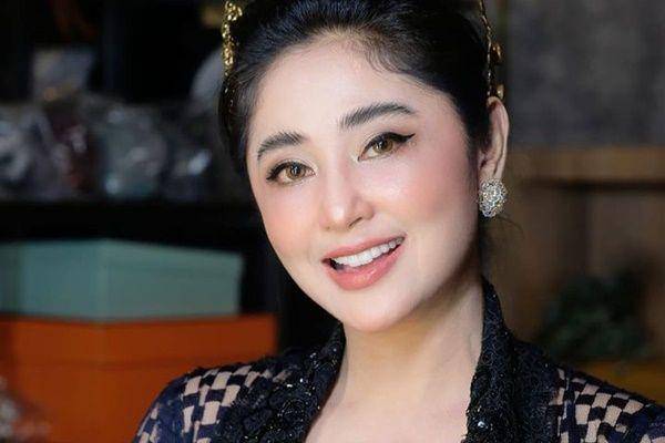 permintaan maaf Dewi Perssik ke Pak RT (instagram.com/dewiperssik9)