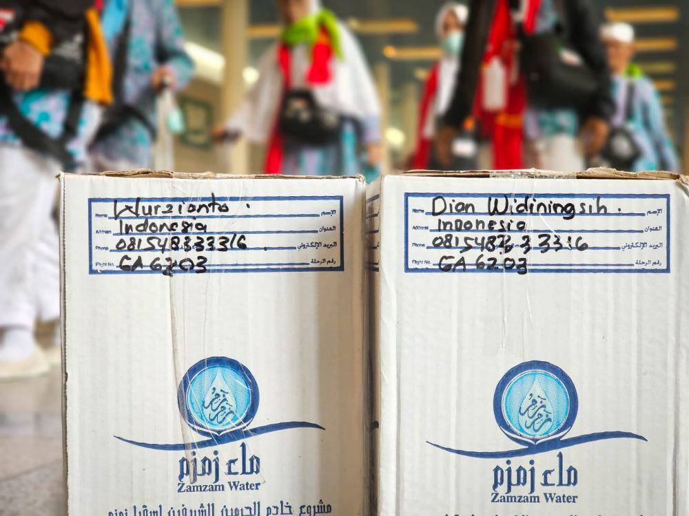 Air Zamzam kemasan 5 liter (MCH Kemenag)