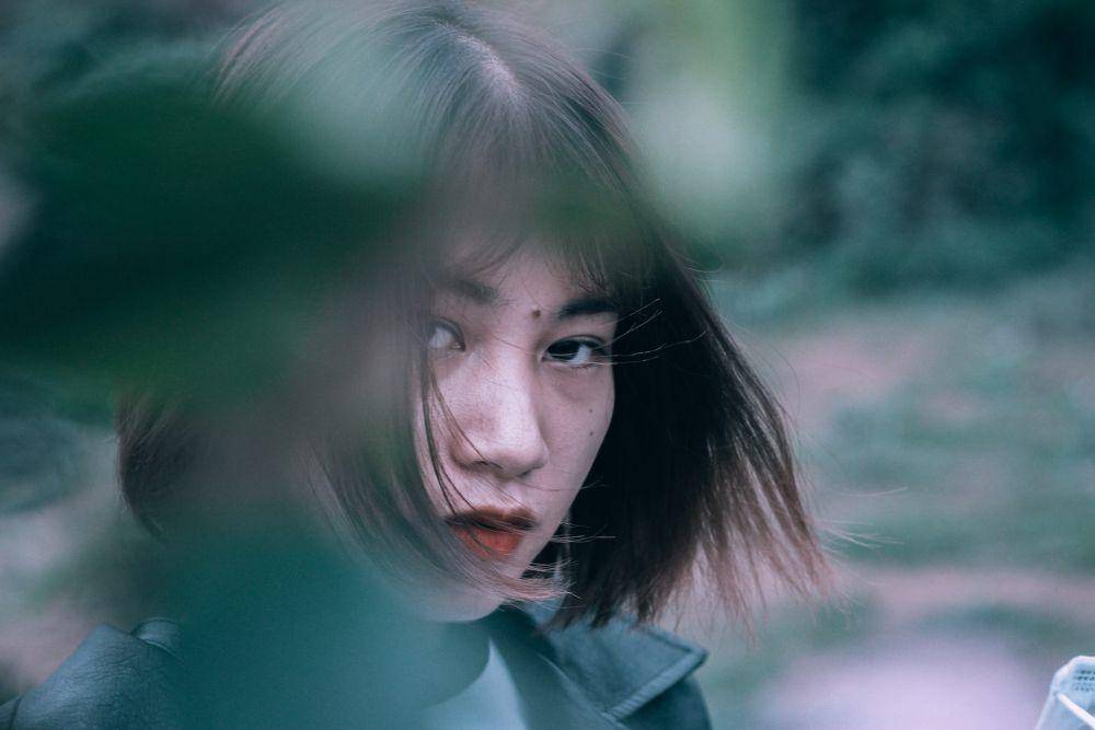 ilustrasi wanita serius (unsplash.com/Minh Nguyen)