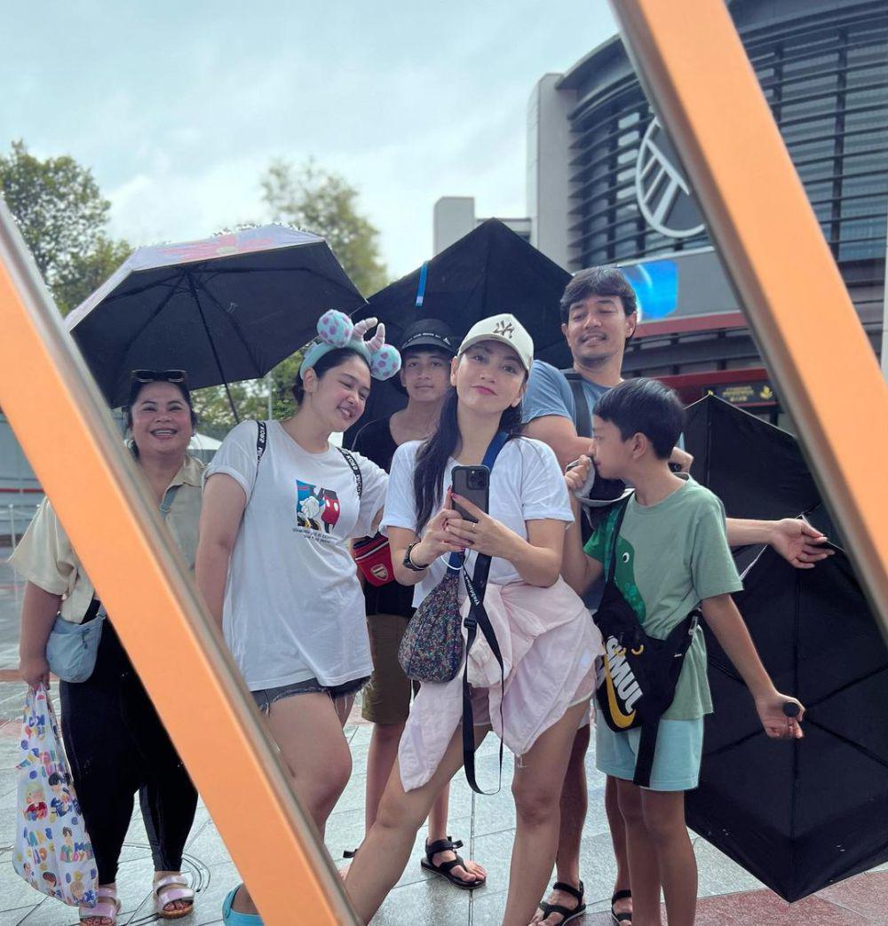 potret keluarga Hesti Purwadinata (instagram.com/hestipurwadinata)