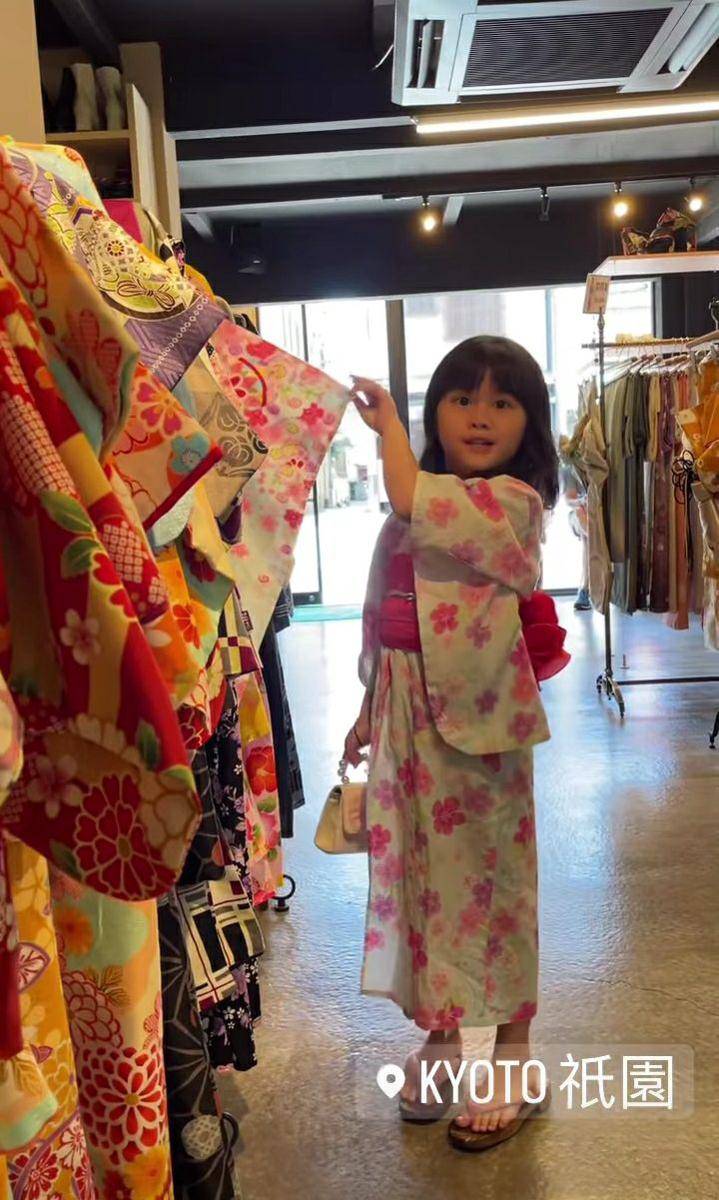 Potret liburan keluarga Acha Septriasa di Jepang (instagram.com/septriasaacha)