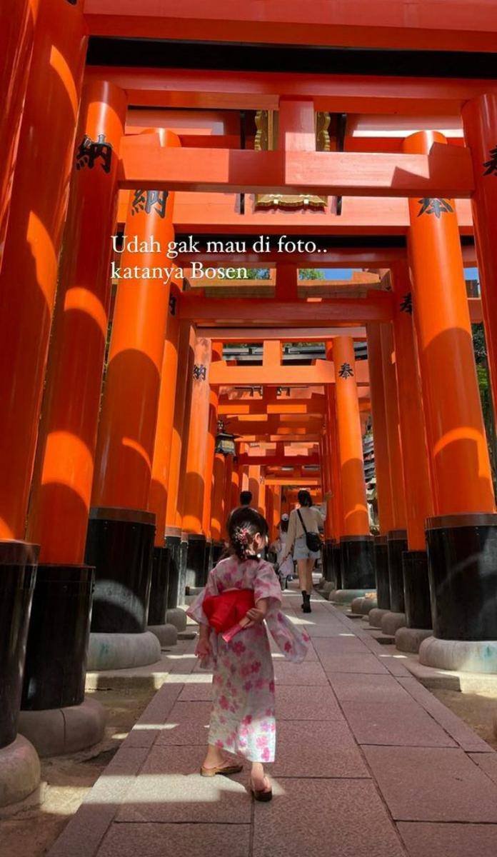 Potret liburan keluarga Acha Septriasa di Jepang (instagram.com/septriasaacha)