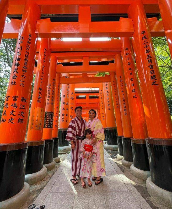 Potret liburan keluarga Acha Septriasa di Jepang (instagram.com/septriasaacha)