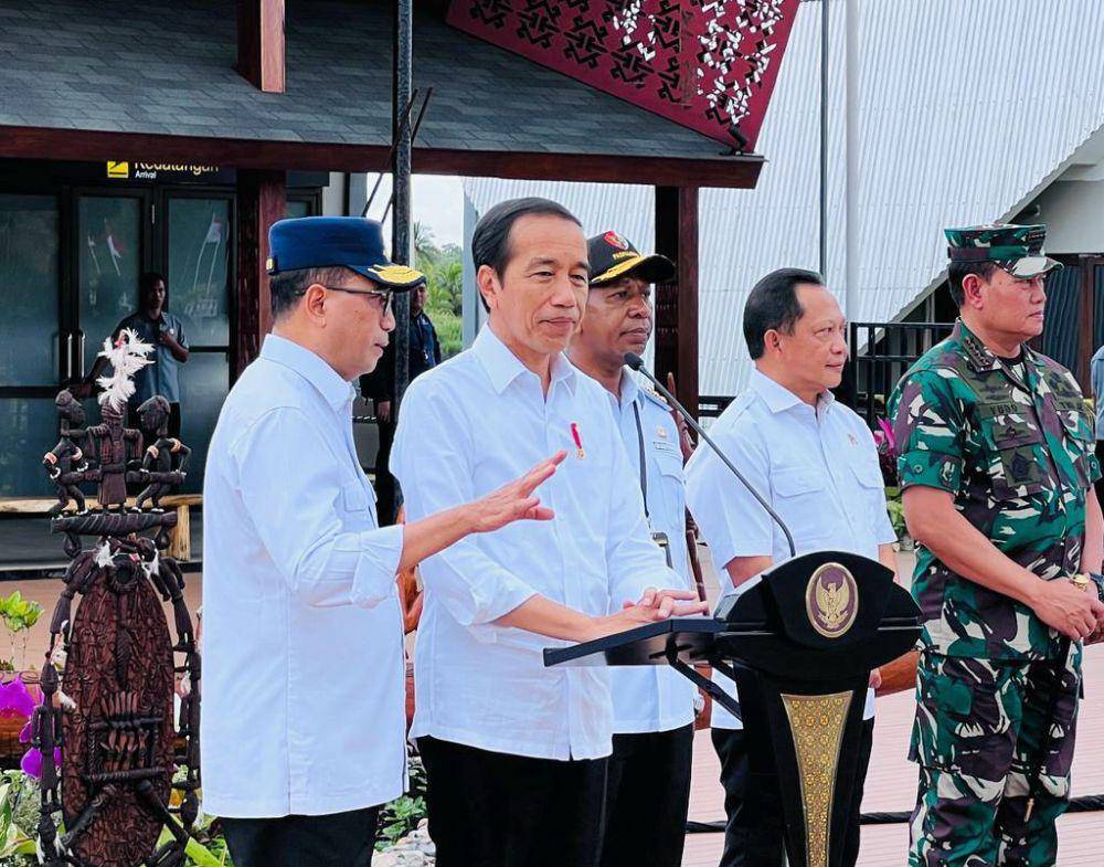 Presiden Joko Widodo meresmikan Bandar Udara Ewer, Kabupaten Asmat, Papua Selatan, Kamis (6/7/2023). (IDN Times/Istimewa)