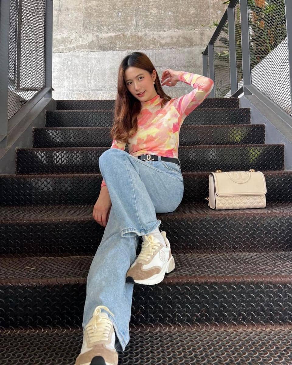 outfit Frung Narikun (instagram.com/frungnarikunn)