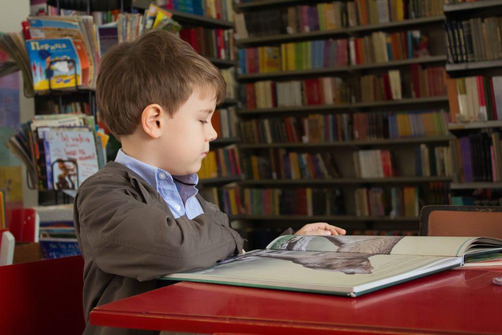 5 Tips Menumbuhkan Kebiasaan Membaca pada Anak, Biar Makin Cerdas