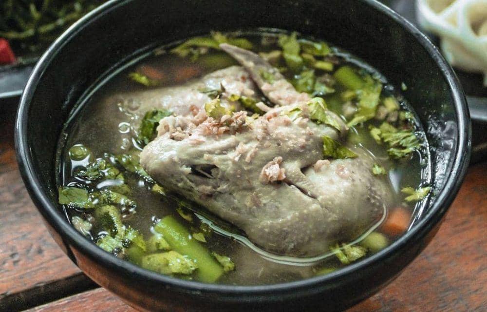 Resep Sup Ayam Kampung Asam Pedas, Kuah Kaldunya Gurih Abis!
