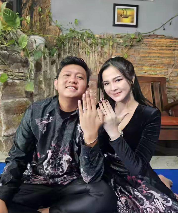 Bella bonita (Instagram.com/denny_caknan)