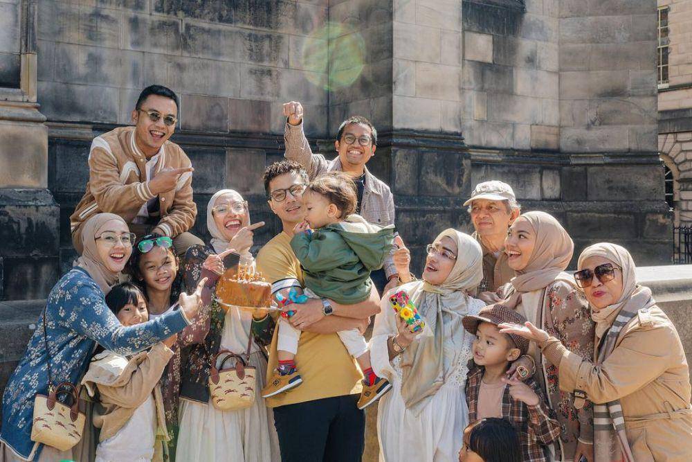 potret keluarga Mega Iskanti (instagram.com/megaiskanti)