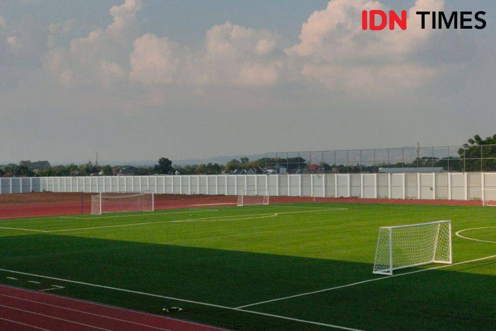 Potret lapangan Supersoccer Arena. (IDN Times/Tino)