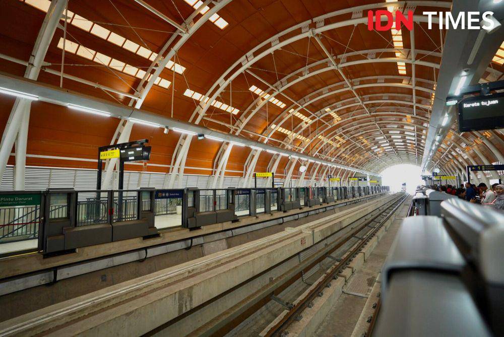 Stasiun Dukuh Atas LRT Jabodebek. (IDN Times/Reynaldy Wiranata)