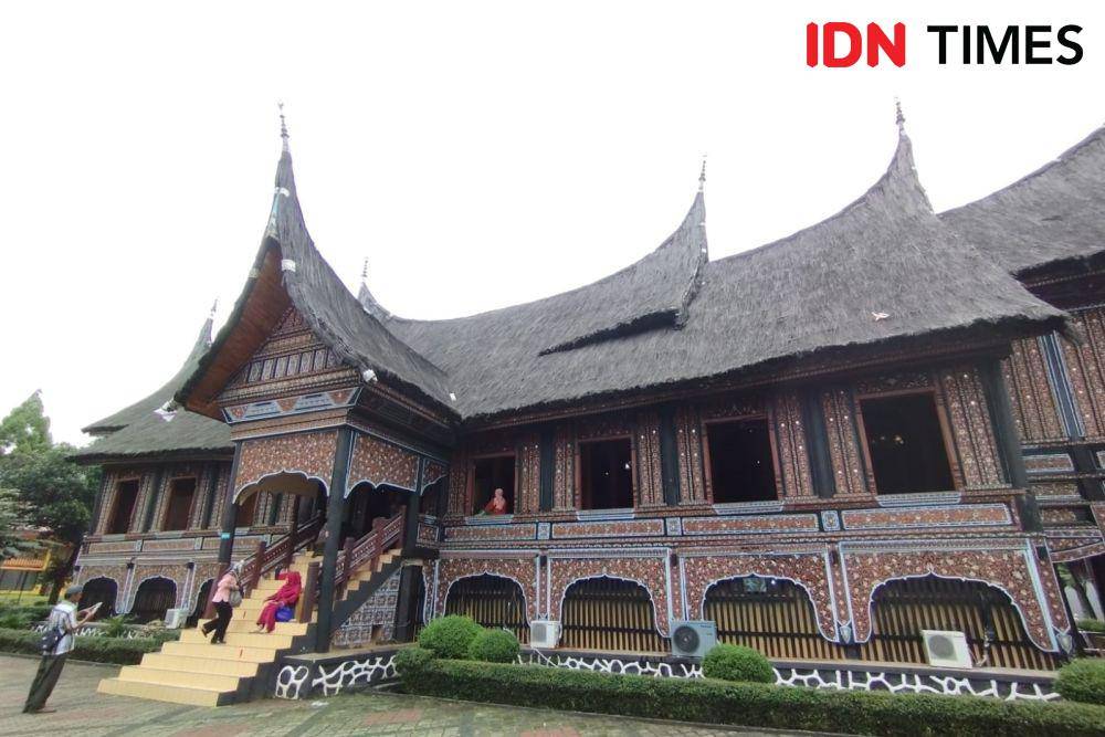 Taman Mini Indonesia Indah (TMII). (IDN Times/Trio Hamdani)