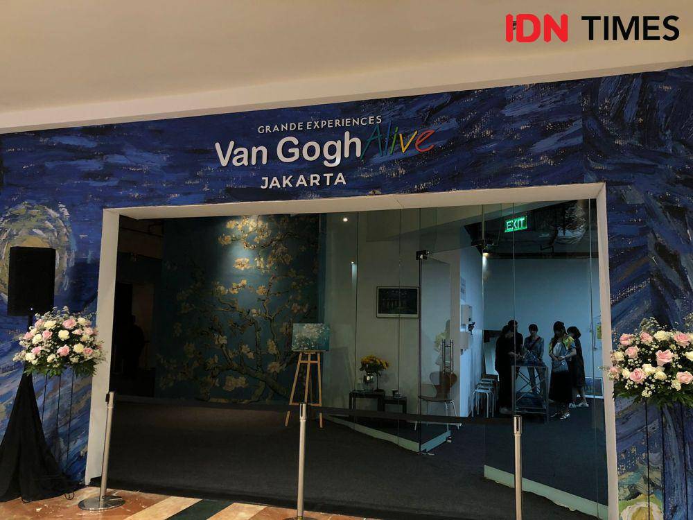 Grand opening Van Gogh Alive Indonesia di Mal Taman Anggrek, Jakarta pada Kamis (6/7/2023). (IDN Times/Nisa Zarawaki)