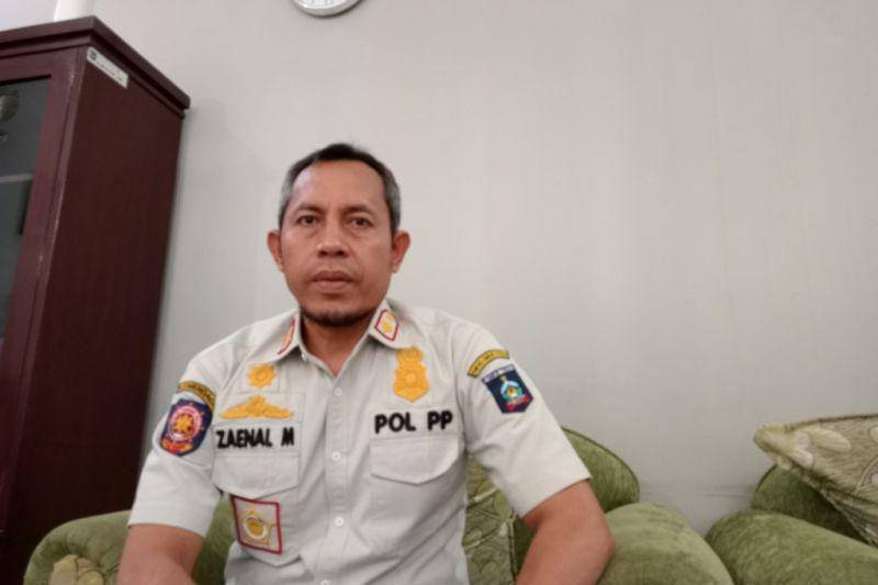 Kepala Satpol PP Kabupaten Lombok Tengah Zaenal Mustakim (Antara)