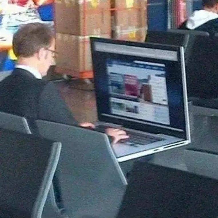 orang kerja gak biasa (izismile.com)