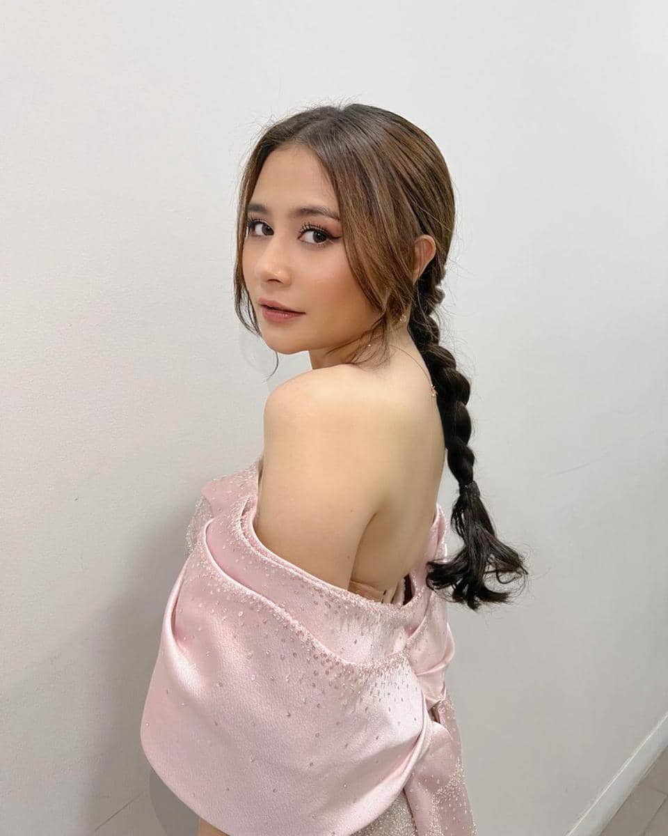 Prilly Latuconsina (instagram.com/prillylatuconsina96)