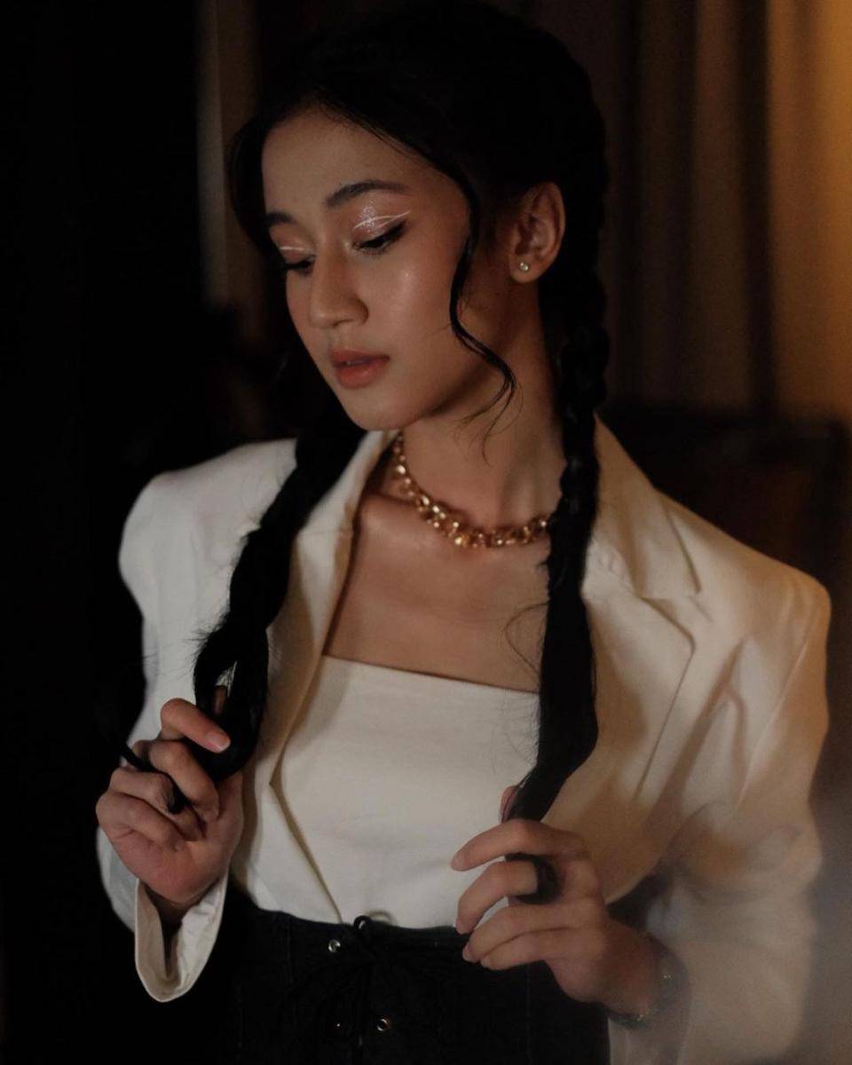 ide hairstyles ala Keisya Levronka (instagram.com/keisyalevronka)