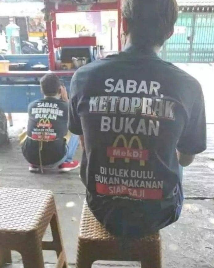orang kerja gak biasa (instagram.com/_shitpost.exe)