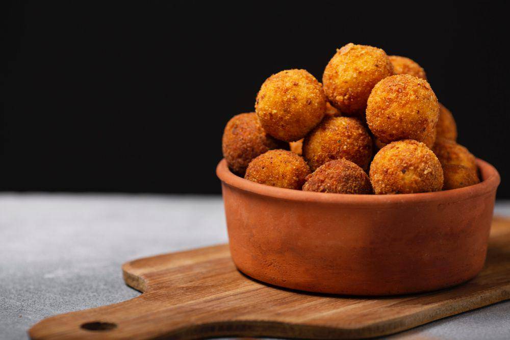 ilustrasi mac and cheese goreng (freepik.com/freepik)