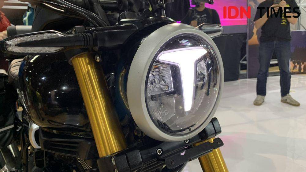 Lampu depan TVS Ronin (IDN Times/Fadhliansyah)