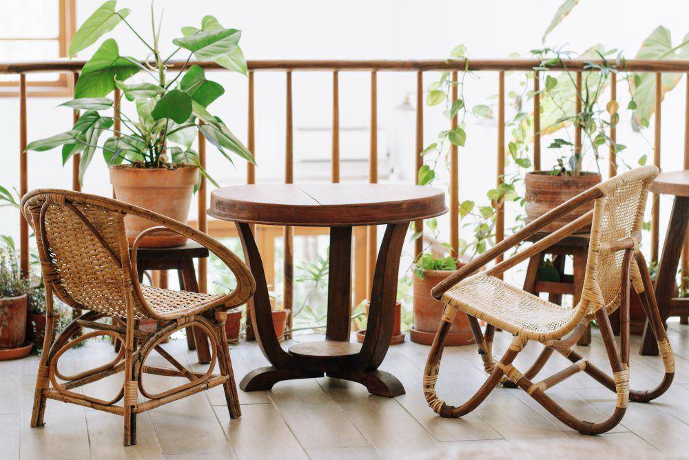Ilustrasi balkon rumah (unsplash.com/Nguyen Dang Hoang Nhu)