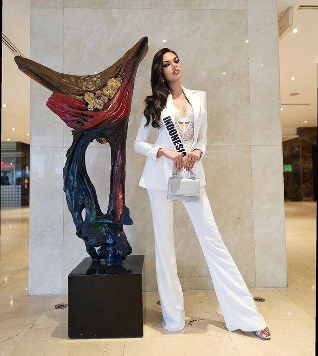 Potret Kompilasi Ayu Michelle Selama Karantina Reina Internacional del Cacao 2023 (Instagram.com/ayumichellee)