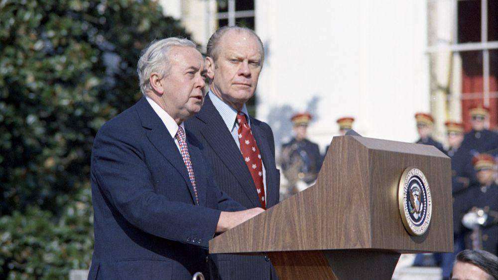 Potret Presiden Gerald R. Ford dan Perdana Menteri Harold Wilson dari Britania Raya pada Kunjungan Kenegaraan Perdana Menteri (commons.wikimedia.org/National Archives and Records Administration/Unknown author)