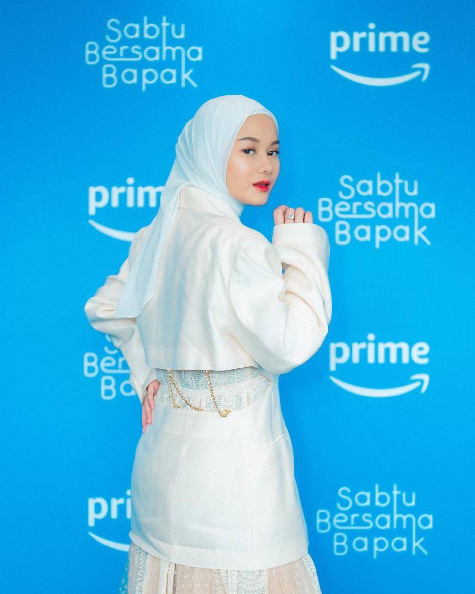 Dinda Hauw (instagram.com/dindahw)