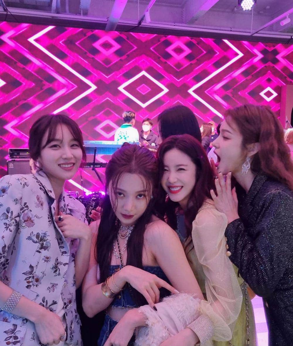 di balik layar drama Korea 'Celebrity' (instagram.com/superstar_jhs)