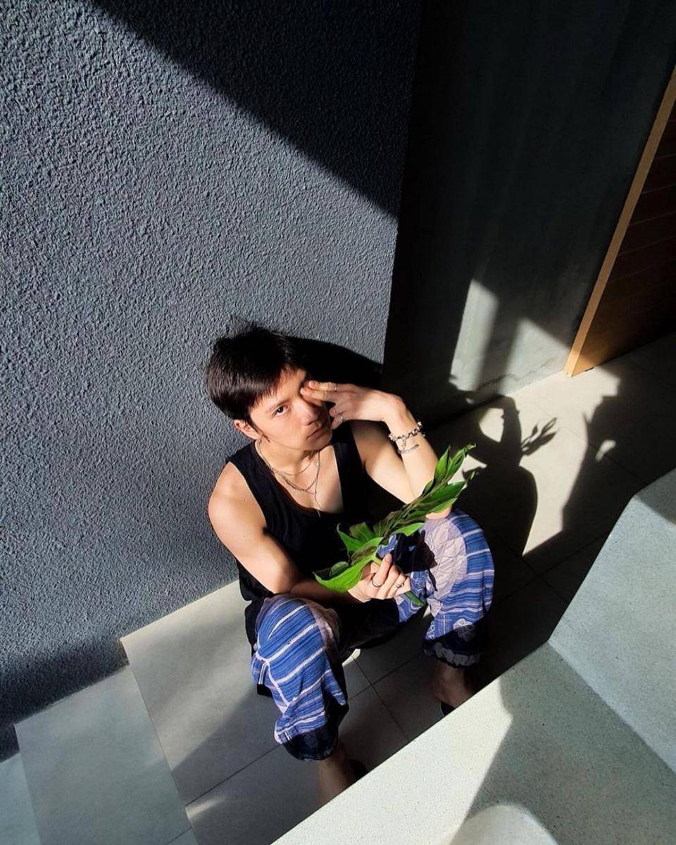 Ten NCT (instagram.com/tenlee_1001)