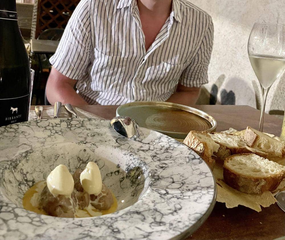 potret kombinasi aneh es krim dengan makanan lain (reddit.com/user/United-External-37)