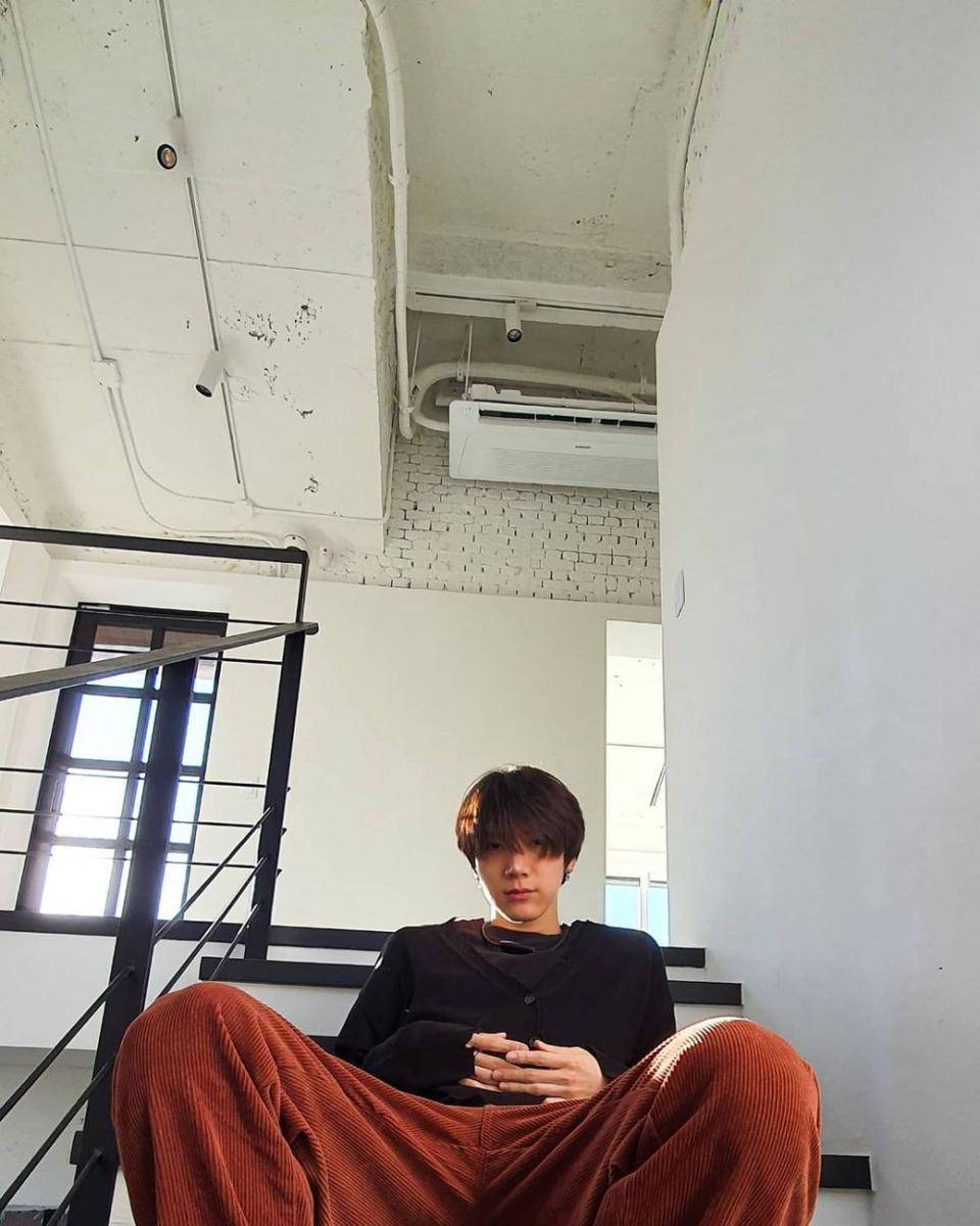 Ten NCT (instagram.com/tenlee_1001)