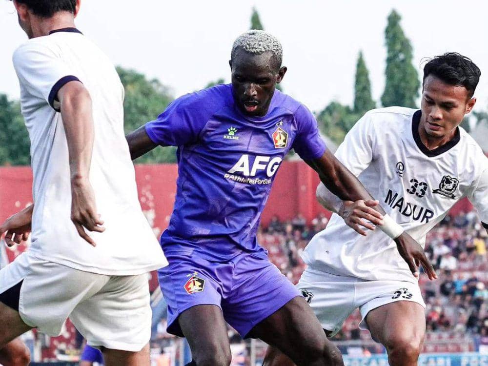 Persik Kediri saat melawan Madura United dalam laga uji coba pada 2023. (instagram.com/persikfcofficial)