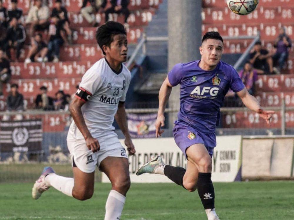 Madura United saat menghadapi Persik Kediri dalam laga uji coba pada 2023. (instagram.com/maduraunited.fc)