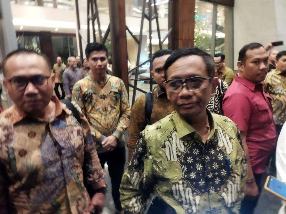 Mahfud MD saat mengunjungi Hotel Grand Mercure Malang. (IDN Times/Rizal Adhi Pratama)