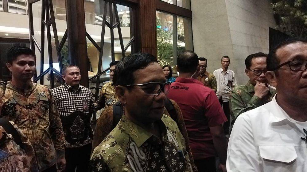 Mahfud MD saat mengunjungi Hotel Grand Mercure Malang. (IDN Times/Rizal Adhi Pratama)