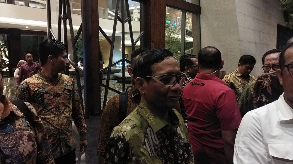Mahfud MD saat mengunjungi Hotel Grand Mercure Malang. (IDN Times/Rizal Adhi Pratama)