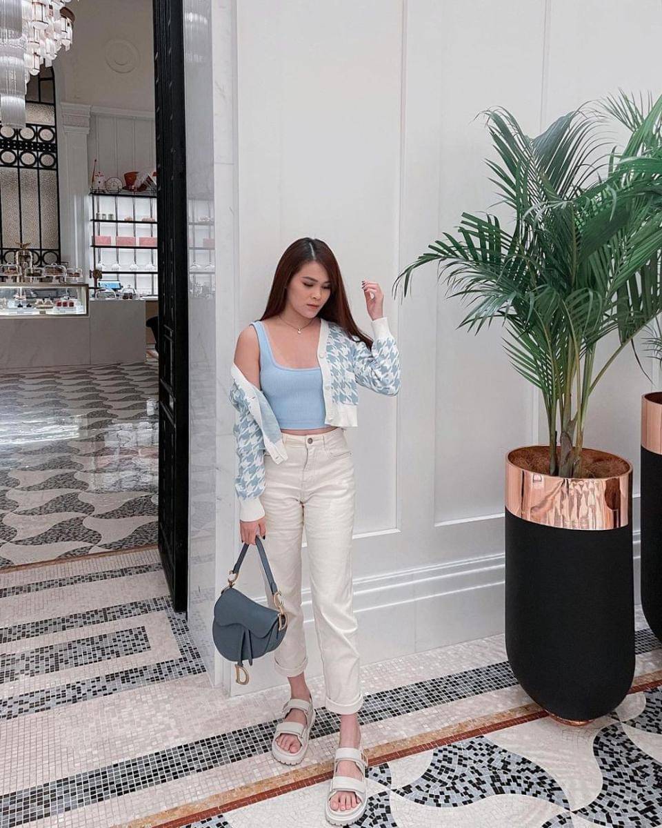 Gaya effortlessly chic ala Chen Giovani Soetanto (instagram.com/chengiovanis)