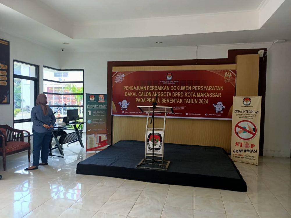 KPU Makassar membuka pengajuan perbaikan dokumen persyaratan bakal calon legislatif DPRD Kota Makassar, sejak 25 Juni hingga 9 Juli 2023. (Dok. KPU Makassar)