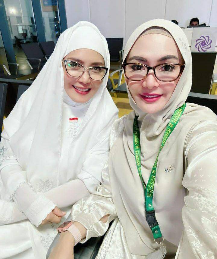 potret Eddies Adellia ibadah haji (instagram.com/eddiesadellia)
