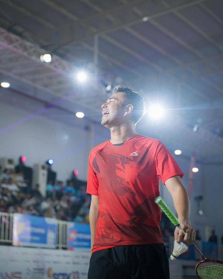 Raffi vs Dion Wiyoko badminton (instagram.com/raffinagita1717)