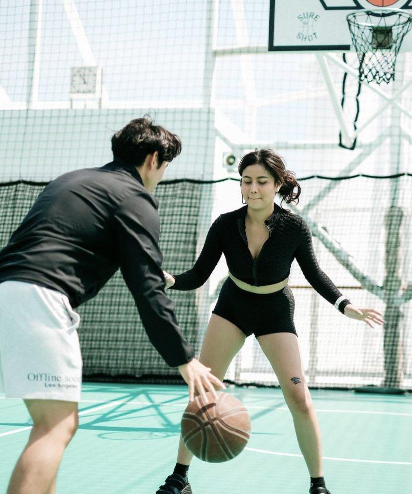 Awkarin main basket (instagram.com/narinkovilda)