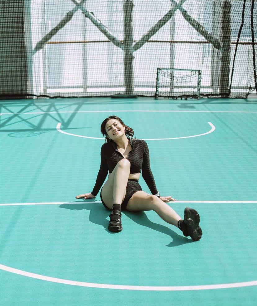 Awkarin main basket (instagram.com/narinkovilda)